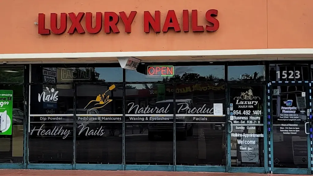 Luxury Nails Fort Lauderdale — Nail salon in Oakland Park